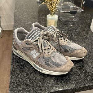 New Balance 991 v2 grey size 10